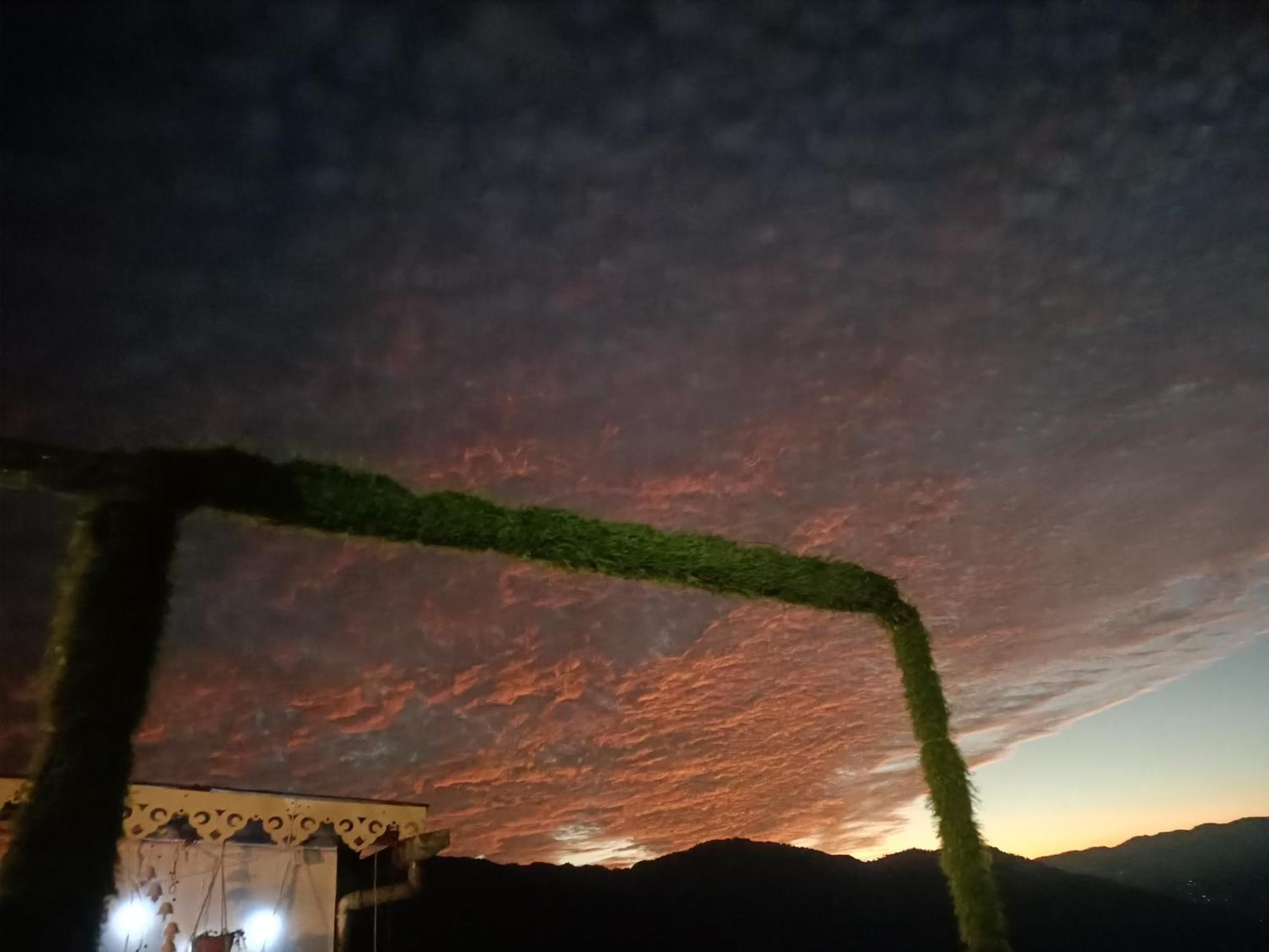 The Sunset Nest Offbeat Homestay Darjeeling  Dış mekan fotoğraf