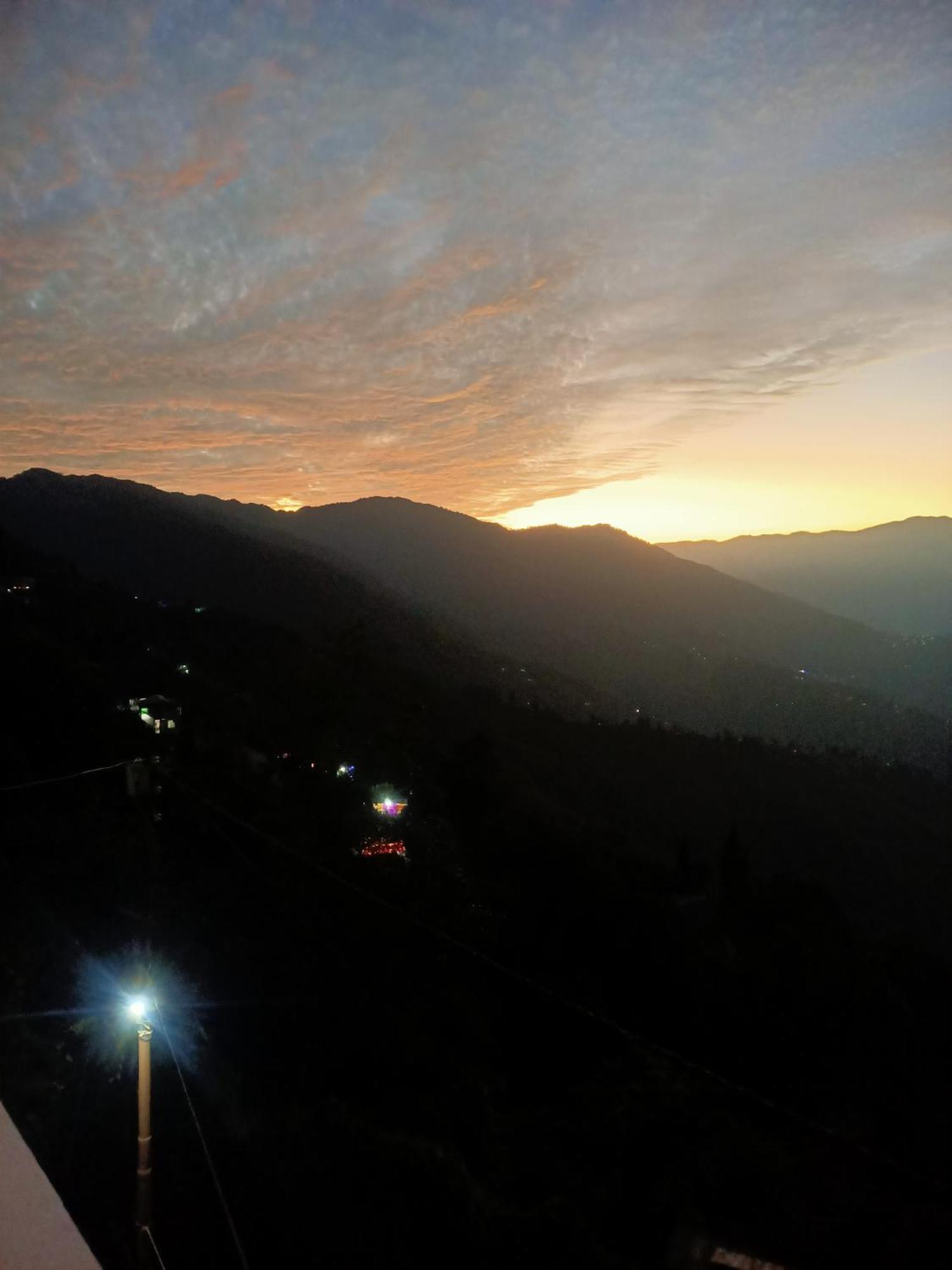 The Sunset Nest Offbeat Homestay Darjeeling  Dış mekan fotoğraf